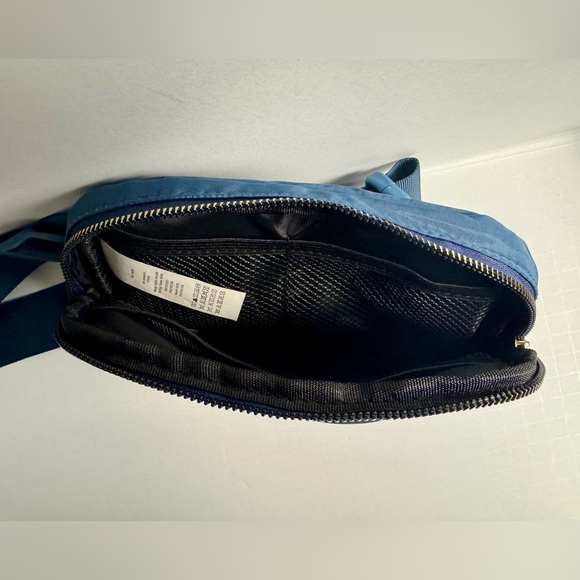 Fanny Pack Blue Crossbody Bag for Women and Men. - Picture 7 of 11